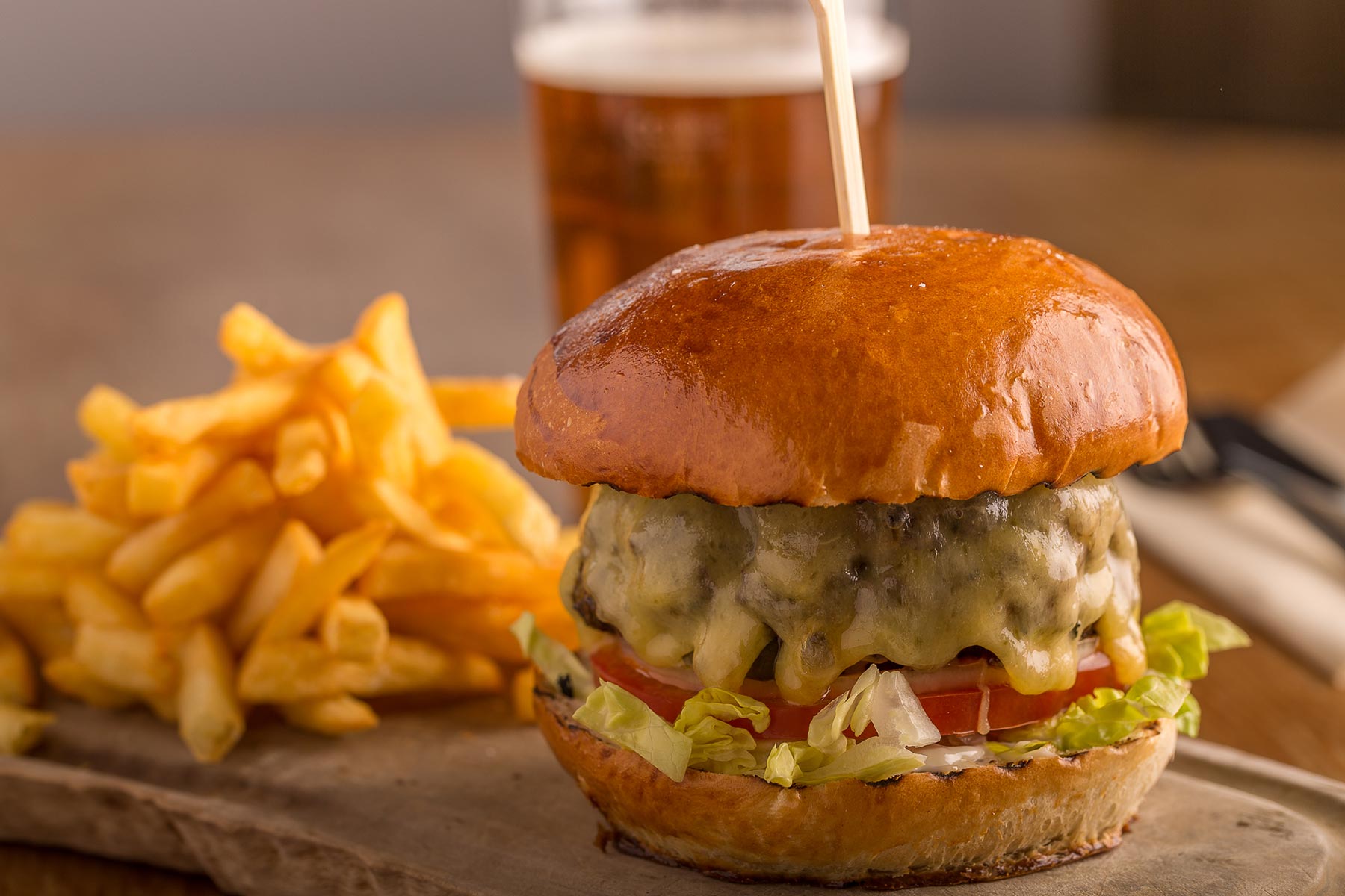 Mulberry Tree Restaurant - burger and beer deal image